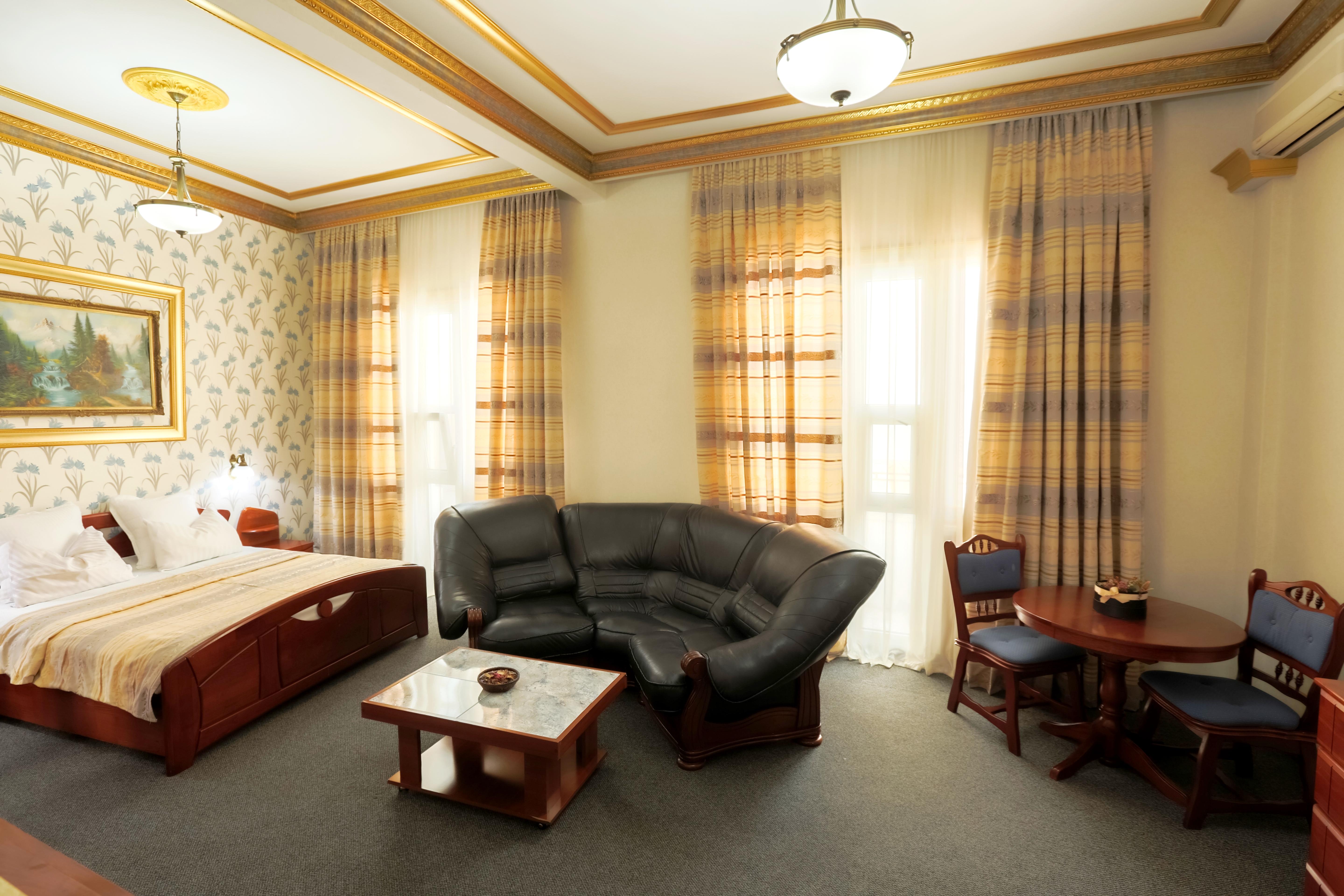 Bucharest Comfort Suites Hotel Exterior foto