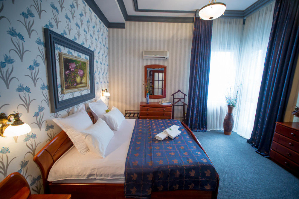 Bucharest Comfort Suites Hotel Exterior foto